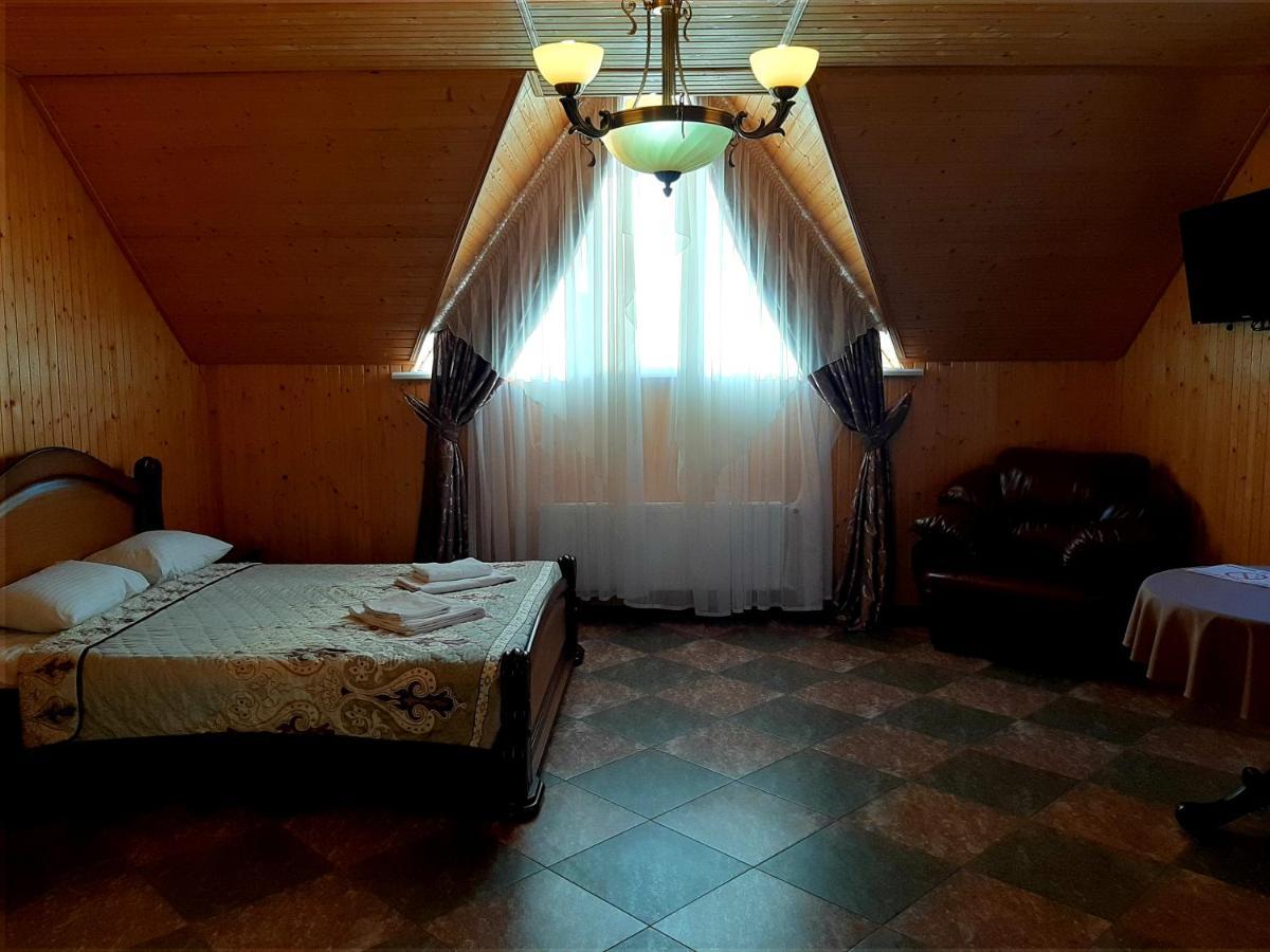 Заміський Комплекс Grand Prix Otel Tsyurupynsk Dış mekan fotoğraf