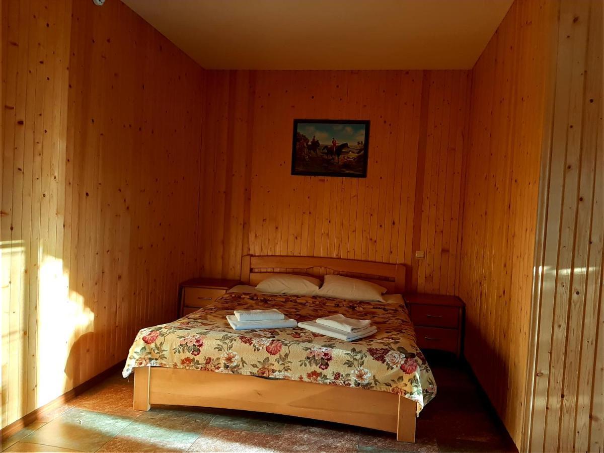 Заміський Комплекс Grand Prix Otel Tsyurupynsk Dış mekan fotoğraf