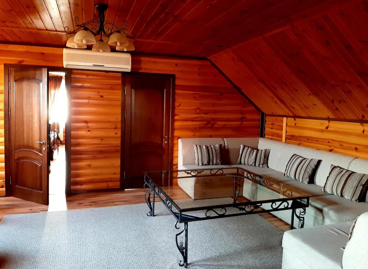 Заміський Комплекс Grand Prix Otel Tsyurupynsk Dış mekan fotoğraf